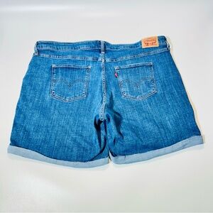 Levi's jean shorts Classic shorts high rise distressed stretchy women size 20 W